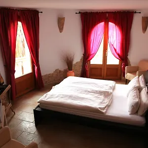 Hotel Weingut & Davero Binisalem